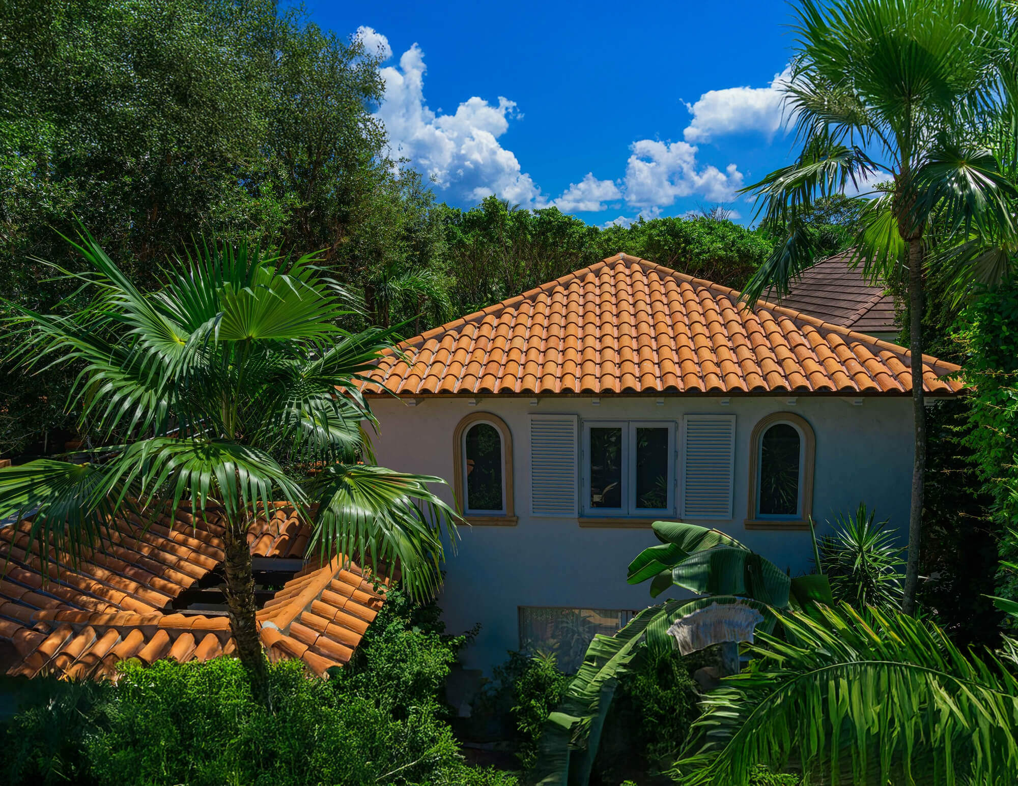 custom luxury roof installed in florida